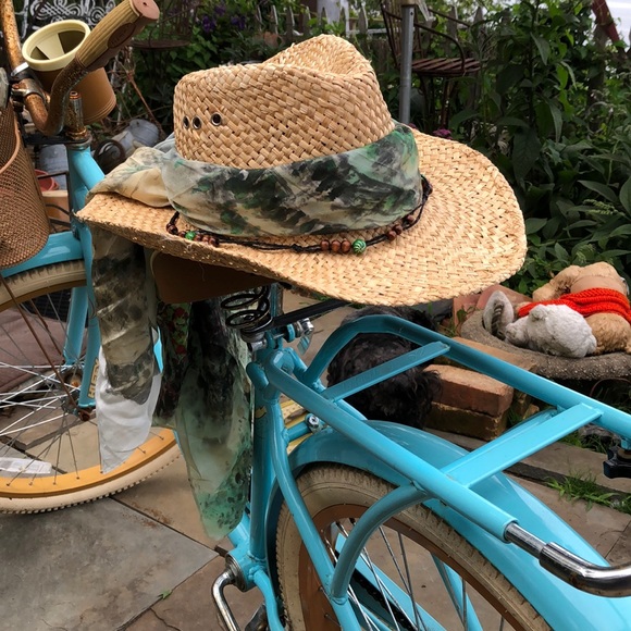 Dressed Hats - Picture 3 of 5